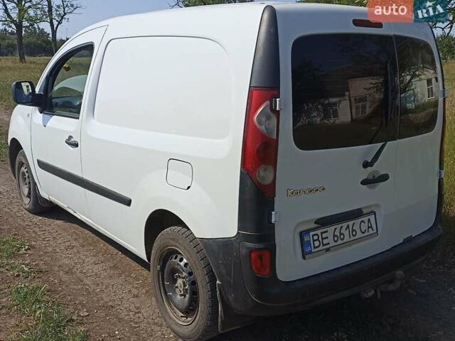 Белый Рено Кенгу, объемом двигателя 1.5 л и пробегом 325 тыс. км за 4000 $, фото 3 на Automoto.ua