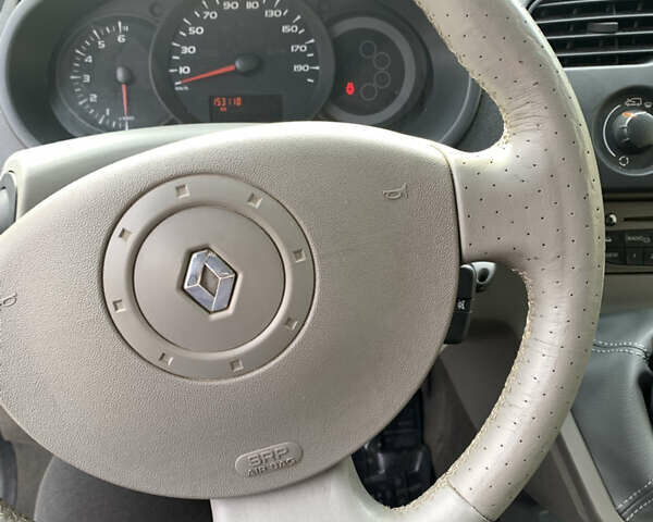 Белый Рено Кенгу, объемом двигателя 1.6 л и пробегом 152 тыс. км за 7100 $, фото 15 на Automoto.ua