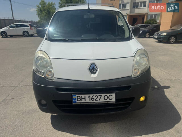 Белый Рено Кенгу, объемом двигателя 1.46 л и пробегом 278 тыс. км за 5900 $, фото 1 на Automoto.ua