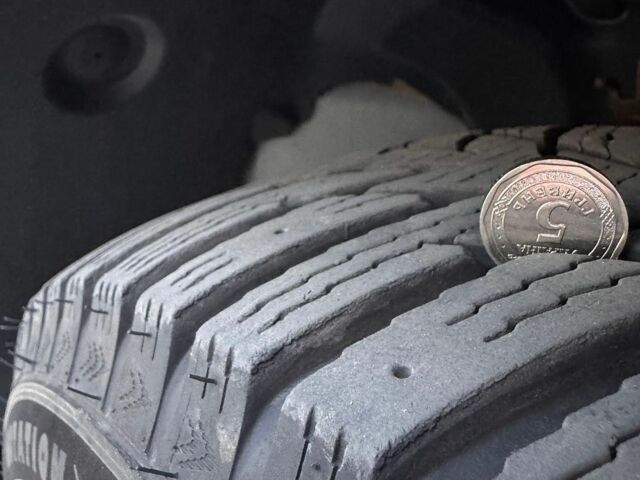 Белый Рено Кенгу, объемом двигателя 1.46 л и пробегом 325 тыс. км за 5000 $, фото 17 на Automoto.ua
