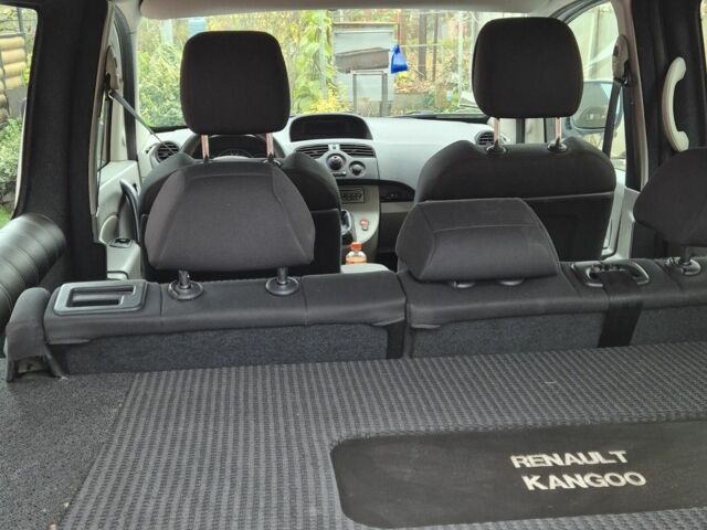 Белый Рено Кенгу, объемом двигателя 1.5 л и пробегом 334 тыс. км за 5500 $, фото 14 на Automoto.ua