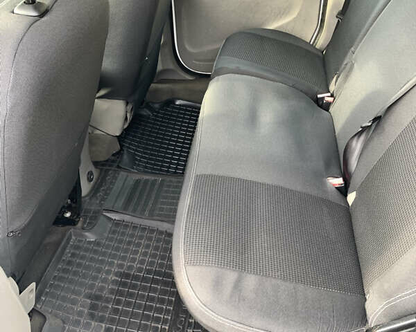 Белый Рено Кенгу, объемом двигателя 1.6 л и пробегом 152 тыс. км за 7100 $, фото 19 на Automoto.ua