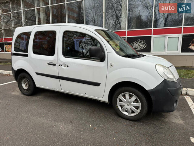 Білий Рено Кєнгу, об'ємом двигуна 1.5 л та пробігом 260 тис. км за 4500 $, фото 5 на Automoto.ua