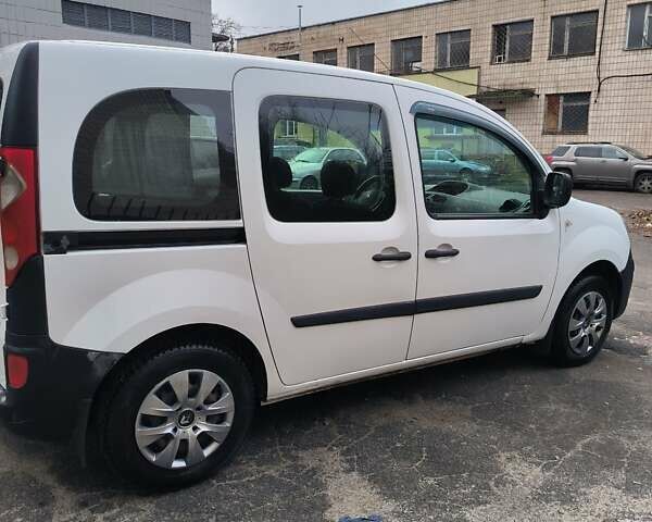 Білий Рено Кєнгу, об'ємом двигуна 1.46 л та пробігом 255 тис. км за 5700 $, фото 5 на Automoto.ua