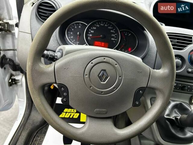Белый Рено Кенгу, объемом двигателя 1.46 л и пробегом 181 тыс. км за 5500 $, фото 11 на Automoto.ua