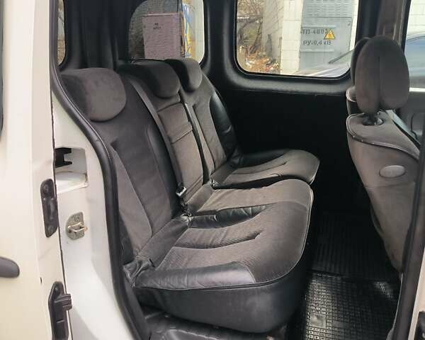 Білий Рено Кєнгу, об'ємом двигуна 1.46 л та пробігом 255 тис. км за 5700 $, фото 23 на Automoto.ua