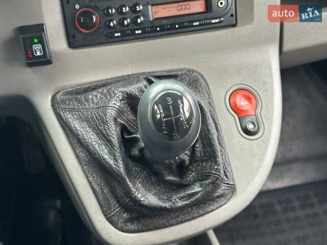 Білий Рено Кєнгу, об'ємом двигуна 1.6 л та пробігом 356 тис. км за 5990 $, фото 16 на Automoto.ua