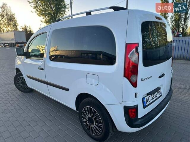 Белый Рено Кенгу, объемом двигателя 1.46 л и пробегом 206 тыс. км за 6599 $, фото 2 на Automoto.ua