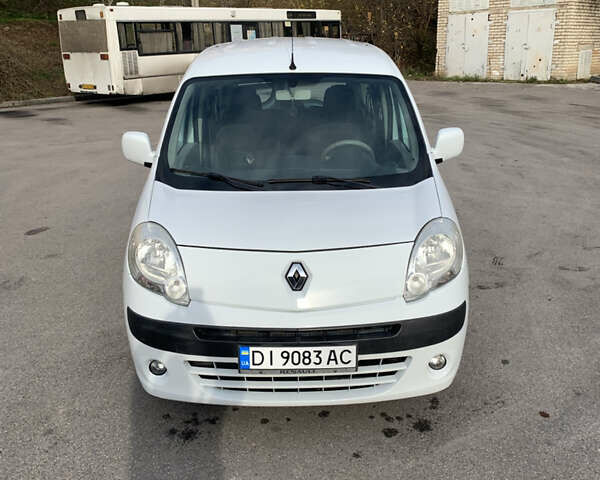 Белый Рено Кенгу, объемом двигателя 1.6 л и пробегом 152 тыс. км за 7100 $, фото 2 на Automoto.ua