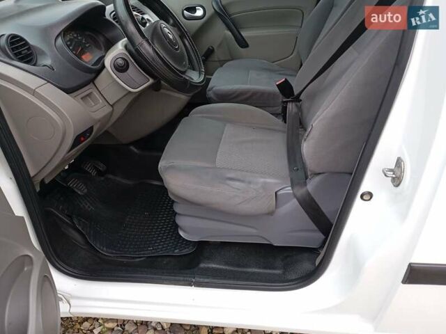 Белый Рено Кенгу, объемом двигателя 1.5 л и пробегом 327 тыс. км за 6500 $, фото 14 на Automoto.ua