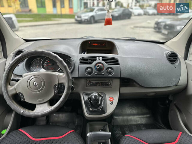Рено Кенгу 2010 в Львове на Automoto.ua Белый Рено Кенгу, объемом двигателя 1.46 л и пробегом 320 тыс. км за 5500 $, фото 29 на Automoto.ua