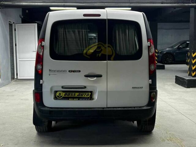 Белый Рено Кенгу, объемом двигателя 1.5 л и пробегом 181 тыс. км за 5500 $, фото 4 на Automoto.ua