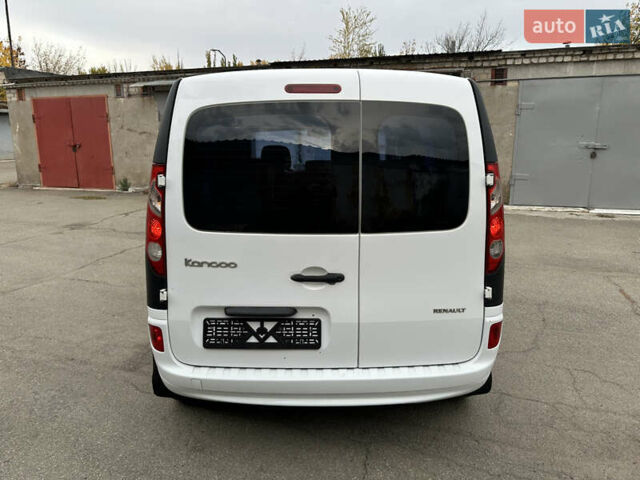 Белый Рено Кенгу, объемом двигателя 1.5 л и пробегом 175 тыс. км за 6500 $, фото 5 на Automoto.ua