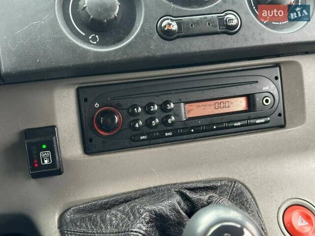 Білий Рено Кєнгу, об'ємом двигуна 1.6 л та пробігом 356 тис. км за 5990 $, фото 15 на Automoto.ua