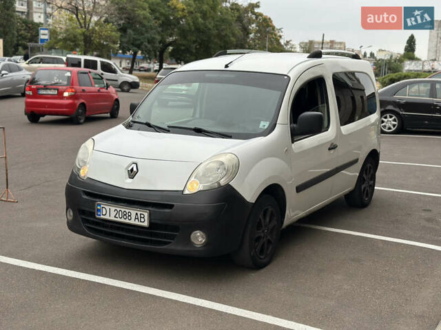 Белый Рено Кенгу, объемом двигателя 1.5 л и пробегом 297 тыс. км за 6000 $, фото 2 на Automoto.ua