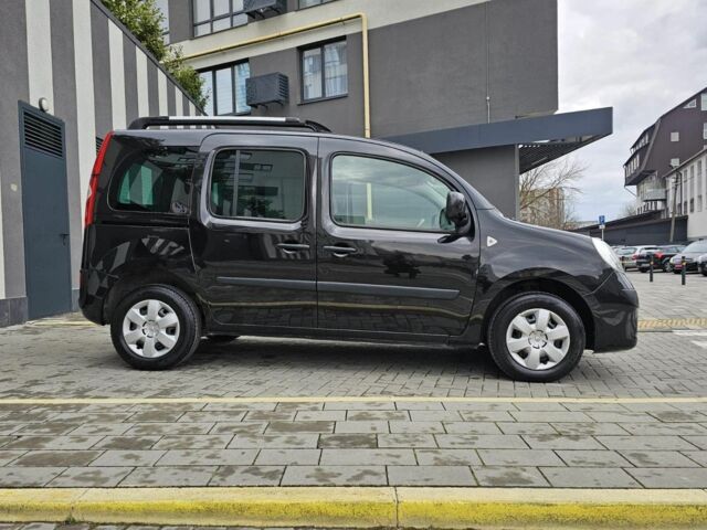 Білий Рено Кєнгу, об'ємом двигуна 0 л та пробігом 212 тис. км за 7600 $, фото 5 на Automoto.ua