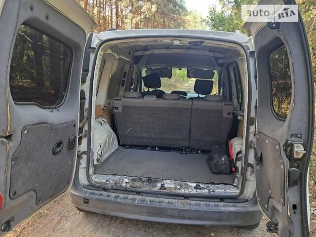 Белый Рено Кенгу, объемом двигателя 1.46 л и пробегом 311 тыс. км за 6200 $, фото 9 на Automoto.ua