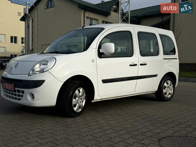 Білий Рено Кєнгу, об'ємом двигуна 1.5 л та пробігом 250 тис. км за 6900 $, фото 1 на Automoto.ua