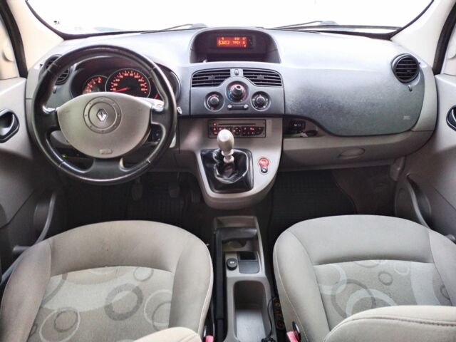 Белый Рено Кенгу, объемом двигателя 1.5 л и пробегом 271 тыс. км за 7299 $, фото 15 на Automoto.ua