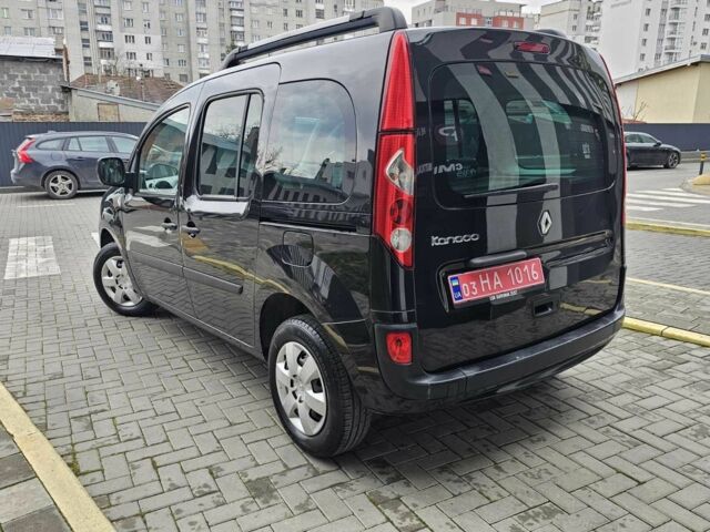 Белый Рено Кенгу, объемом двигателя 0 л и пробегом 212 тыс. км за 7700 $, фото 4 на Automoto.ua