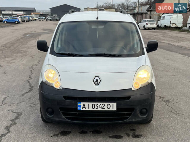 Белый Рено Кенгу, объемом двигателя 1.46 л и пробегом 290 тыс. км за 5999 $, фото 11 на Automoto.ua