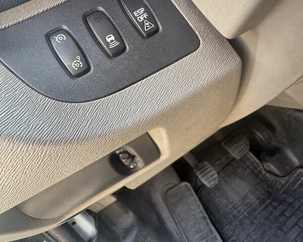 Белый Рено Кенгу, объемом двигателя 1.46 л и пробегом 278 тыс. км за 5900 $, фото 18 на Automoto.ua