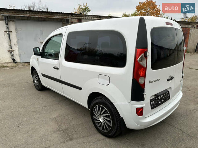 Белый Рено Кенгу, объемом двигателя 1.5 л и пробегом 175 тыс. км за 6500 $, фото 3 на Automoto.ua