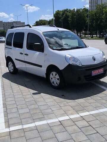Белый Рено Кенгу, объемом двигателя 1.6 л и пробегом 169 тыс. км за 6700 $, фото 1 на Automoto.ua