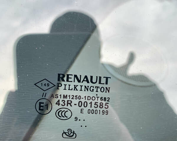 Белый Рено Кенгу, объемом двигателя 1.6 л и пробегом 152 тыс. км за 7100 $, фото 33 на Automoto.ua