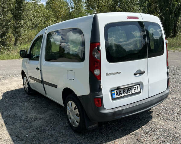 Белый Рено Кенгу, объемом двигателя 1.46 л и пробегом 208 тыс. км за 6400 $, фото 3 на Automoto.ua