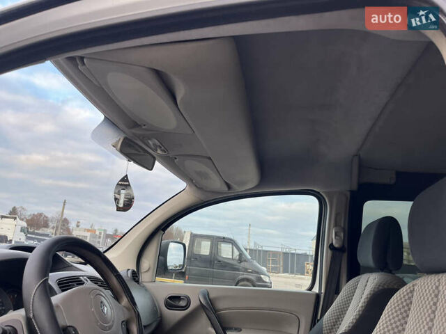 Белый Рено Кенгу, объемом двигателя 1.46 л и пробегом 290 тыс. км за 5999 $, фото 23 на Automoto.ua