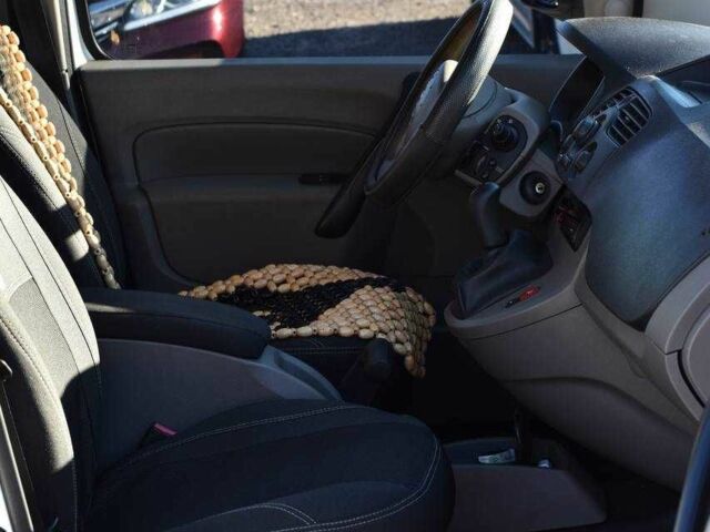 Белый Рено Кенгу, объемом двигателя 1.5 л и пробегом 191 тыс. км за 7499 $, фото 11 на Automoto.ua