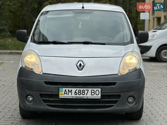 Рено Кенгу 2010 в Львове на Automoto.ua Белый Рено Кенгу, объемом двигателя 1.46 л и пробегом 320 тыс. км за 5500 $, фото 6 на Automoto.ua