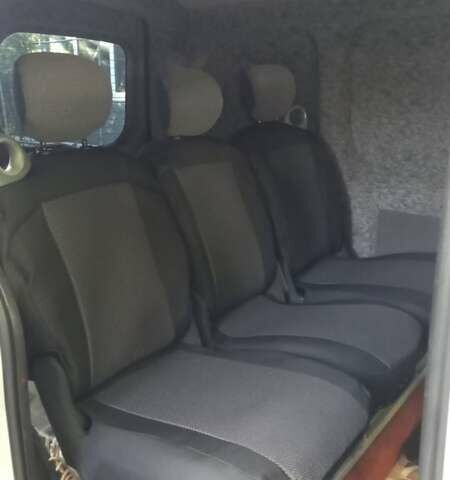 Белый Рено Кенгу, объемом двигателя 1.5 л и пробегом 325 тыс. км за 4000 $, фото 15 на Automoto.ua