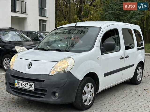 Рено Кенгу 2010 в Львове на Automoto.ua Белый Рено Кенгу, объемом двигателя 1.46 л и пробегом 320 тыс. км за 5500 $, фото 10 на Automoto.ua