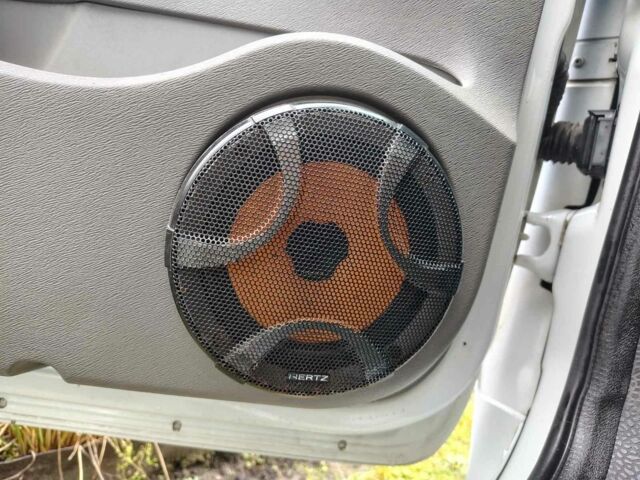 Рено Кєнгу 2010 у Новояворівськ на Automoto.ua Білий Рено Кєнгу, об'ємом двигуна 1.5 л та пробігом 258 тис. км за 6000 $, фото 4 на Automoto.ua