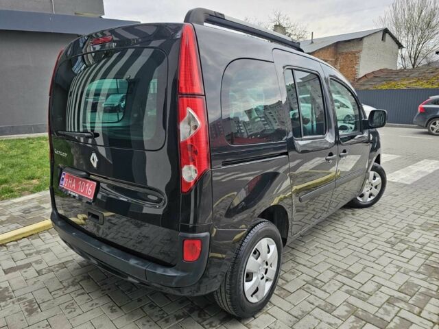 Білий Рено Кєнгу, об'ємом двигуна 0 л та пробігом 212 тис. км за 7600 $, фото 2 на Automoto.ua