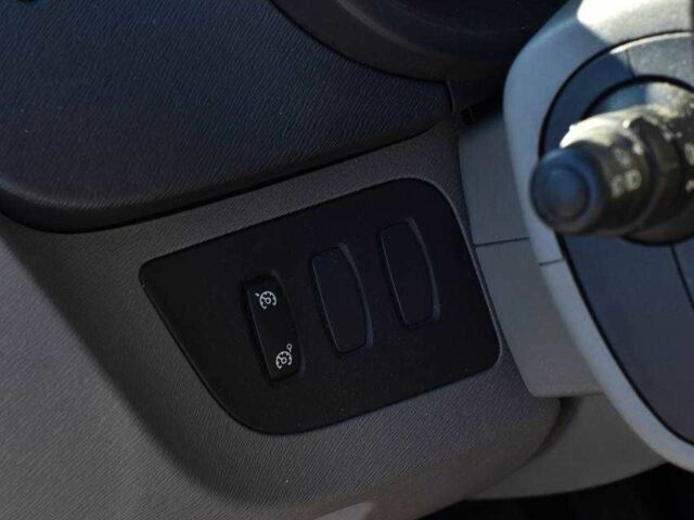 Белый Рено Кенгу, объемом двигателя 1.5 л и пробегом 191 тыс. км за 7499 $, фото 9 на Automoto.ua