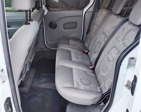 Рено Кенгу 2010 в Житомире на Automoto.ua Белый Рено Кенгу, объемом двигателя 1.46 л и пробегом 271 тыс. км за 7299 $, фото 17 на Automoto.ua