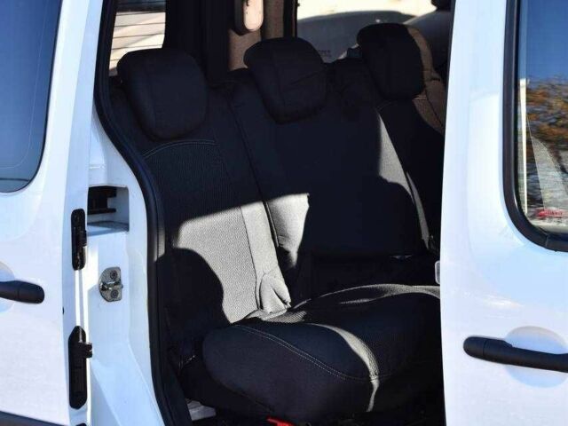 Белый Рено Кенгу, объемом двигателя 1.5 л и пробегом 191 тыс. км за 7499 $, фото 16 на Automoto.ua