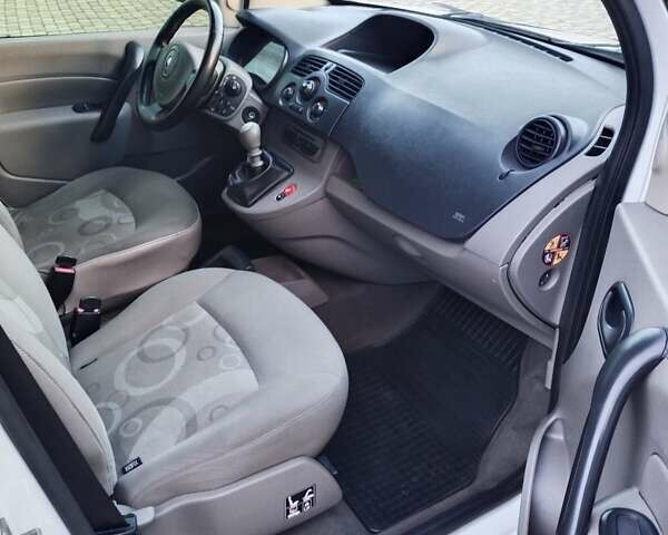 Рено Кенгу 2010 в Житомире на Automoto.ua Белый Рено Кенгу, объемом двигателя 1.46 л и пробегом 271 тыс. км за 7299 $, фото 13 на Automoto.ua