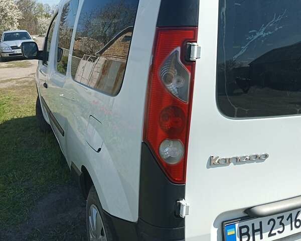 Білий Рено Кєнгу, об'ємом двигуна 1.5 л та пробігом 250 тис. км за 7300 $, фото 7 на Automoto.ua