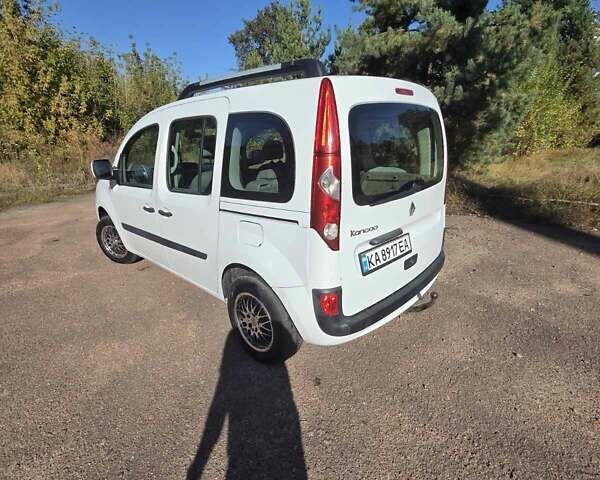 Білий Рено Кєнгу, об'ємом двигуна 1.6 л та пробігом 260 тис. км за 6200 $, фото 3 на Automoto.ua