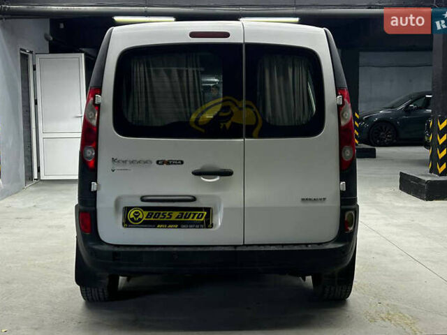 Белый Рено Кенгу, объемом двигателя 1.46 л и пробегом 181 тыс. км за 5500 $, фото 4 на Automoto.ua