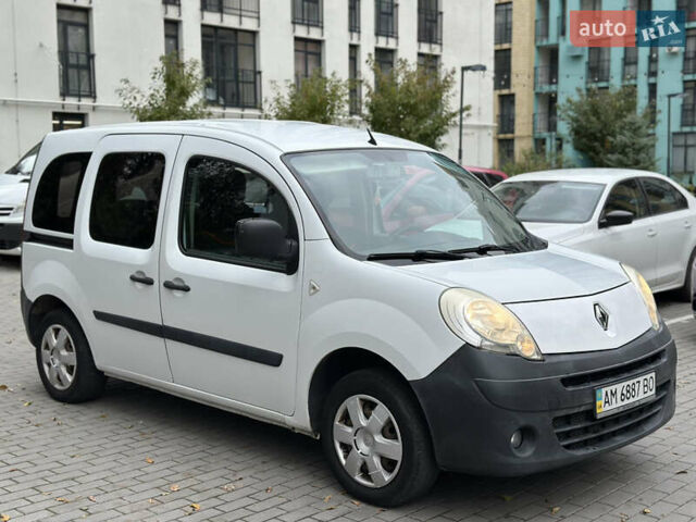 Рено Кенгу 2010 в Львове на Automoto.ua Белый Рено Кенгу, объемом двигателя 1.46 л и пробегом 320 тыс. км за 5500 $, фото 3 на Automoto.ua