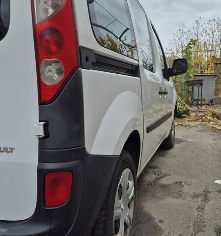 Білий Рено Кєнгу, об'ємом двигуна 1.5 л та пробігом 334 тис. км за 5500 $, фото 3 на Automoto.ua