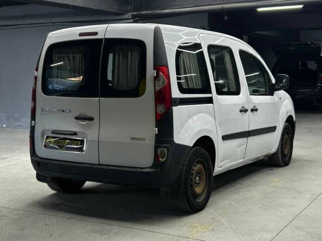 Белый Рено Кенгу, объемом двигателя 1.5 л и пробегом 181 тыс. км за 5500 $, фото 5 на Automoto.ua