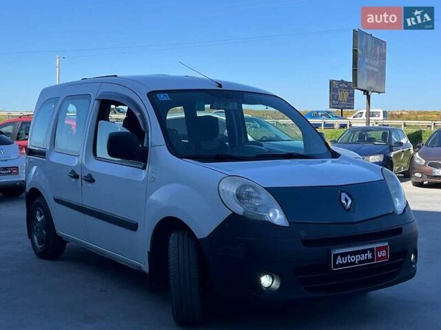 Белый Рено Кенгу, объемом двигателя 1.5 л и пробегом 301 тыс. км за 6290 $, фото 2 на Automoto.ua