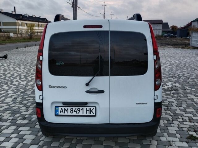 Белый Рено Кенгу, объемом двигателя 1.5 л и пробегом 271 тыс. км за 7299 $, фото 8 на Automoto.ua