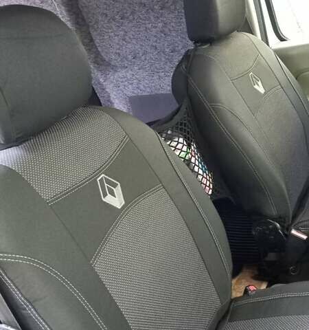 Белый Рено Кенгу, объемом двигателя 1.5 л и пробегом 325 тыс. км за 4000 $, фото 16 на Automoto.ua